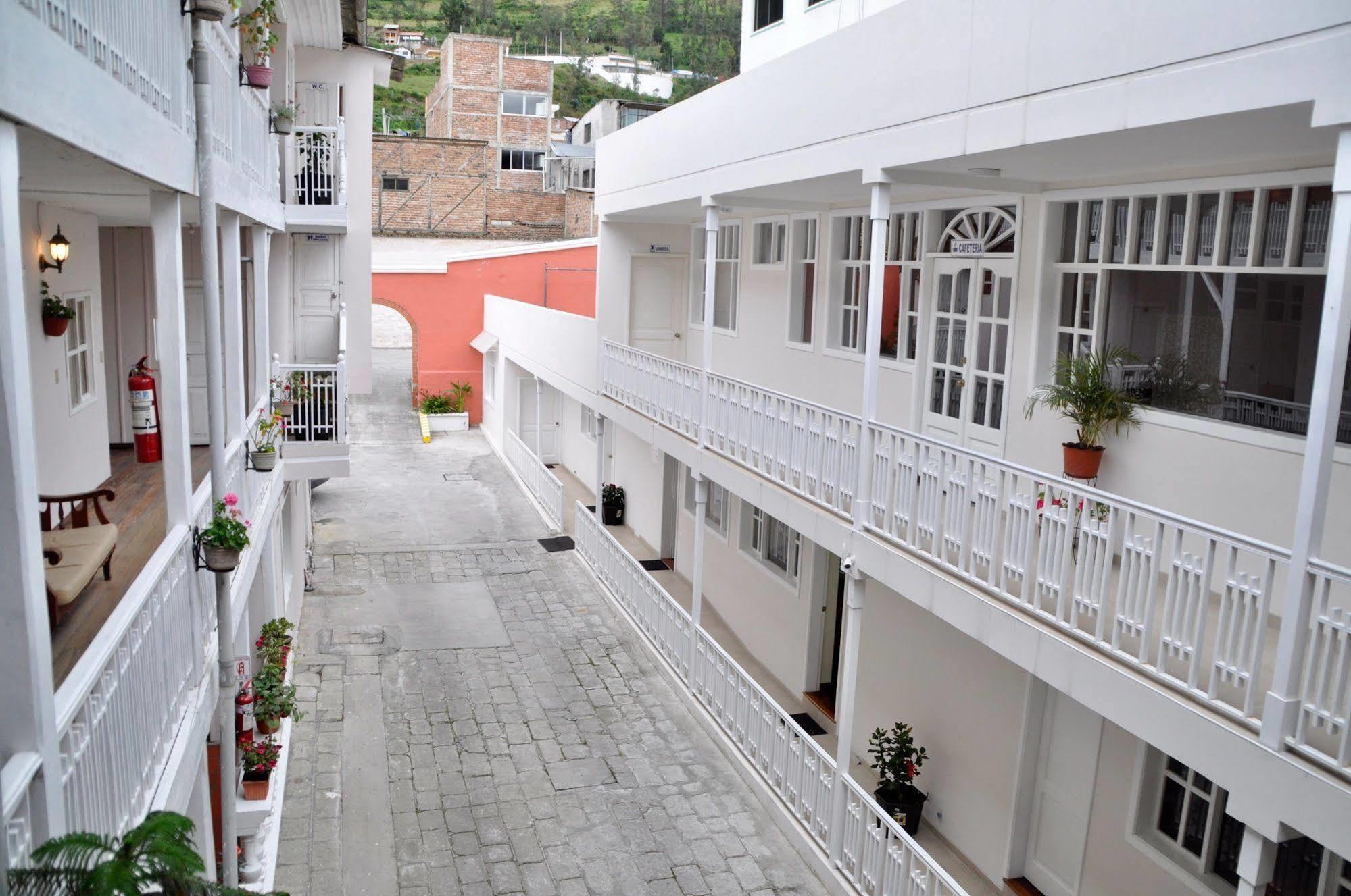 Hotel Europa Алауси Экстерьер фото