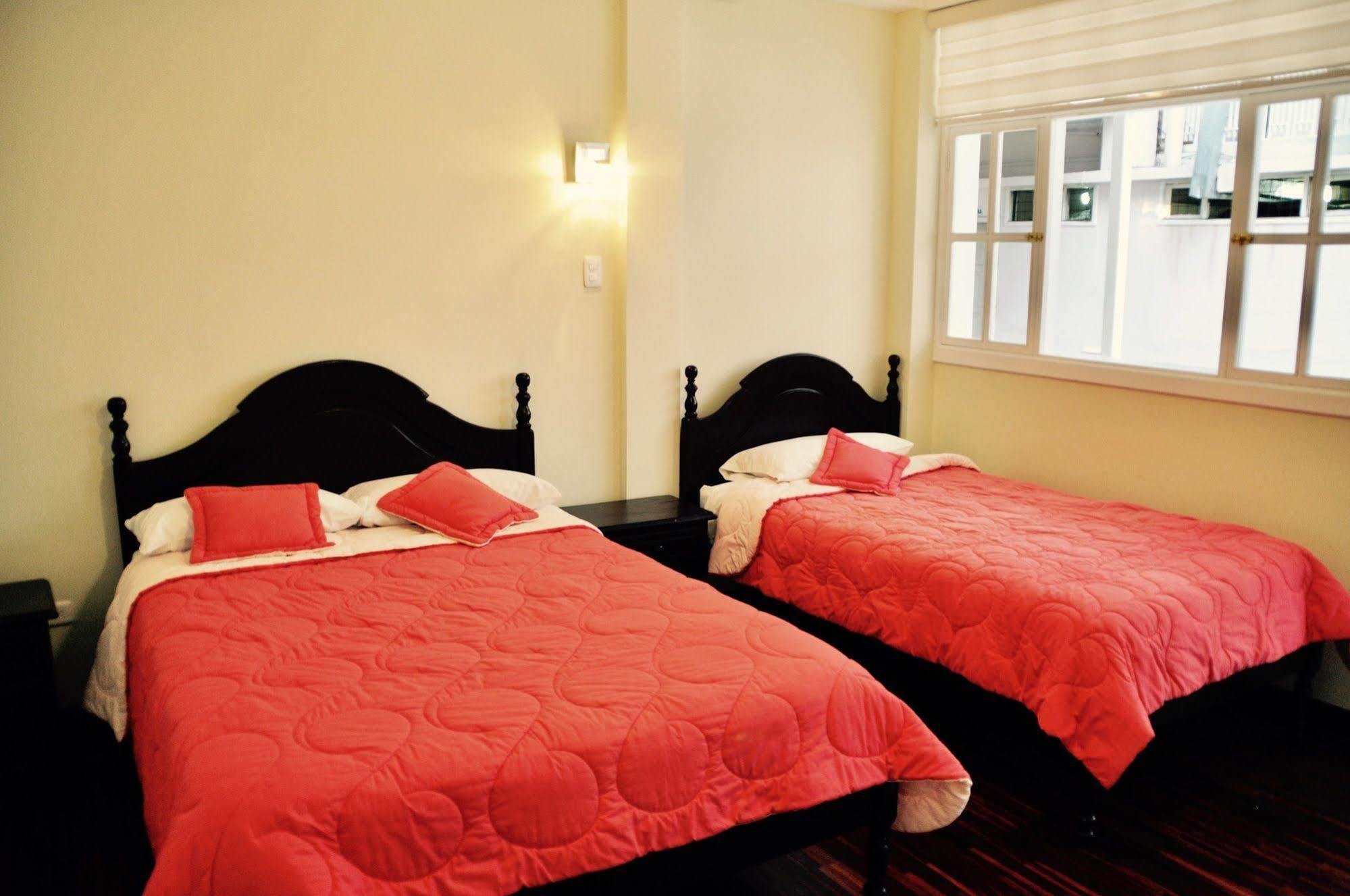 Hotel Europa Алауси Экстерьер фото