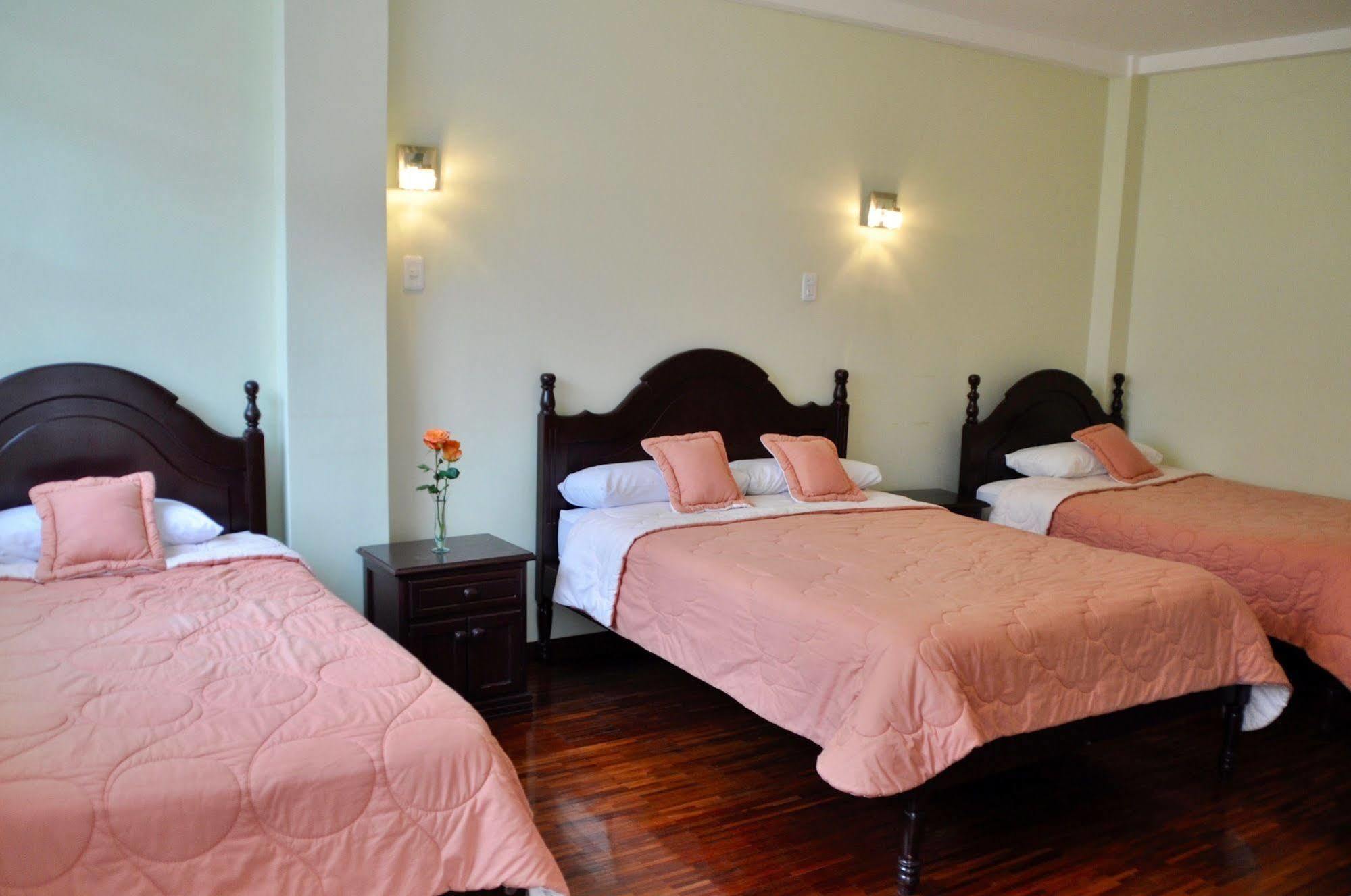 Hotel Europa Алауси Экстерьер фото